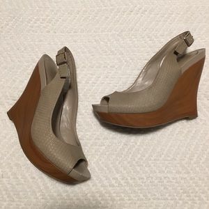 Jessica Simpson Wedges